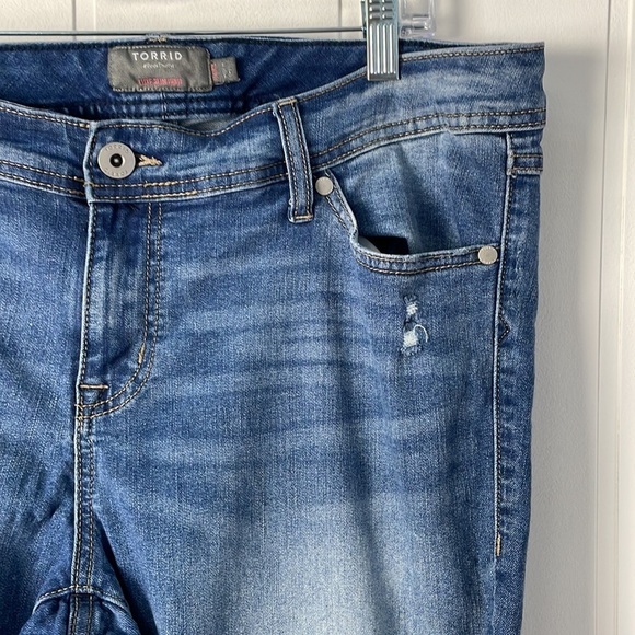 Torrid Luxe Slim Boot Cut Jeans Women's Size 14XS Soft Comfy Stretch Casual - Picture 4 of 15